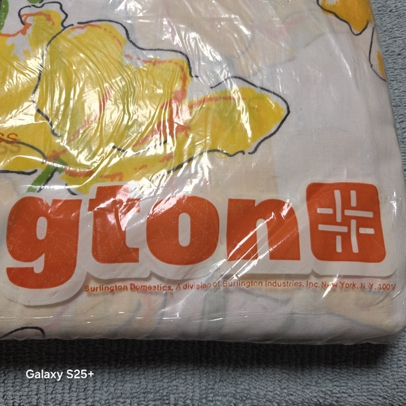 VERA *NEW* VTG Queen Flat No-Iron Percale SHEET Yellow/Orange FLORAL Burlington - Picture 8 of 8